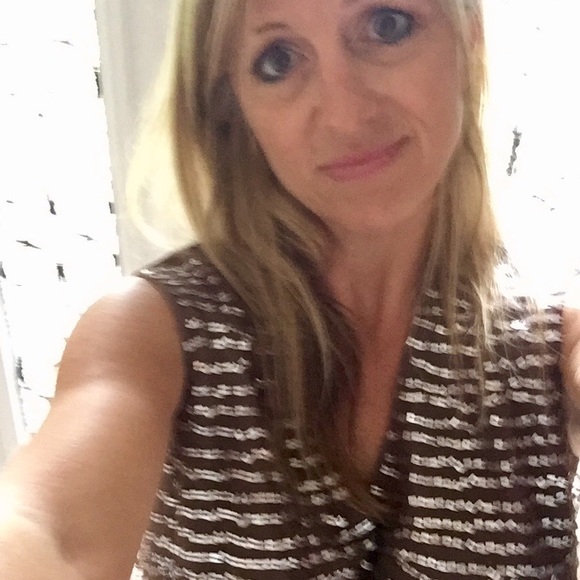 Meet your Posher, Dawn - Picture 3 of 4